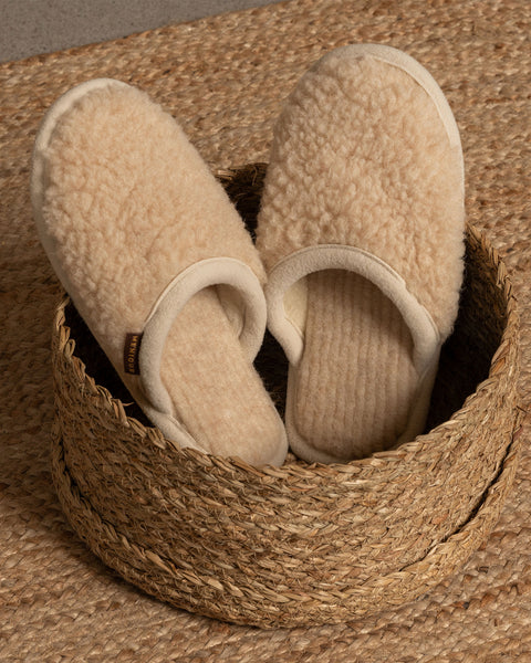 Women&#39;s Merino Fluffy Slippers