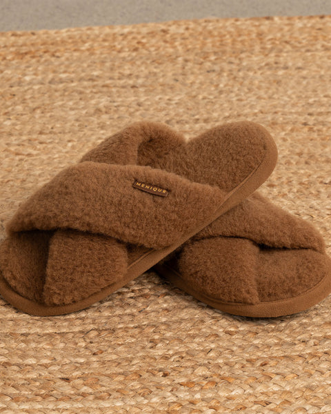 Women&#39;s Cross Fluffy Slippers