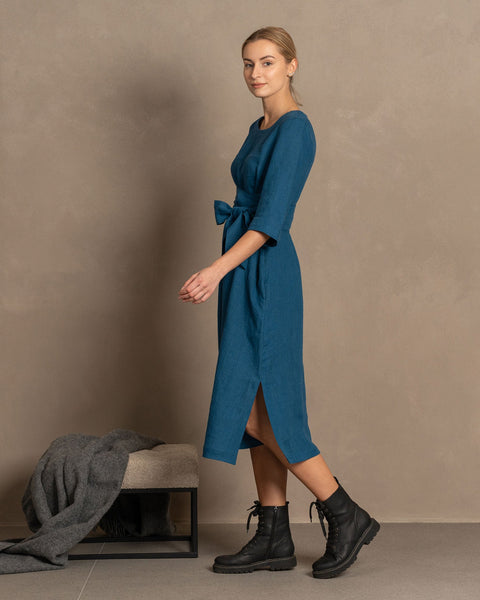 The menique women&#39;s linen wrap dress MILEY in cobalt blue color.