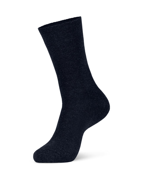 The menique men&#39;s mid-crew cotton socks in dark blue color in a white background, side view.