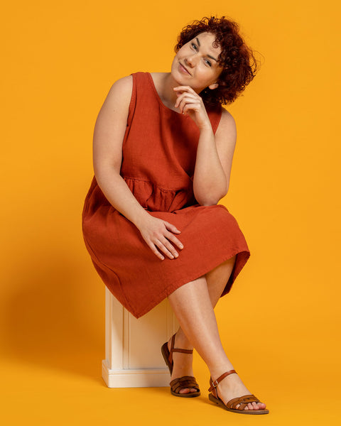 Smock Dress Eliza in cinnamon red color